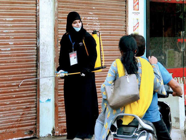 Burqa-clad Covid-19 samaritan on sanitization mission in Lucknow