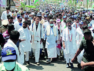 Congress kicks of padayatra 2.0 with a bang