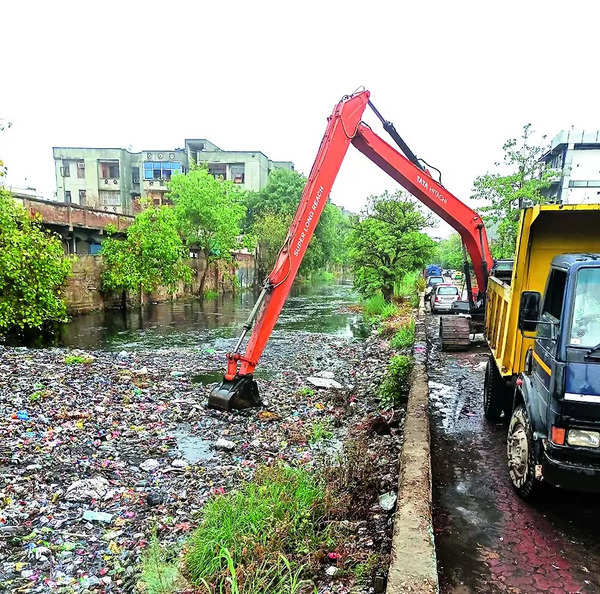 GMC cleans its drains & gets ready with pumps