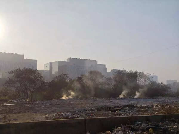 Ire over smoke and trash fires in Kharadi