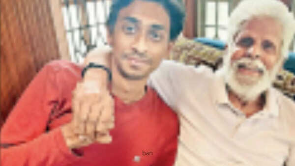Bengaluru: Granddaughter's classmate reunites missing 83-year-old man with family