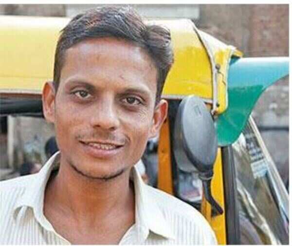 Auto driver returns $3,000 purse