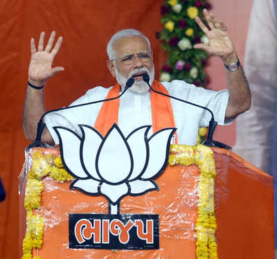 PM Modi asks BJP MPs to embark on 'padayatra' on Gandhi birth anniversary
