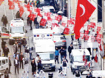 Suicide bomb blast kills 5, injures 36 at Istanbul tourist spot