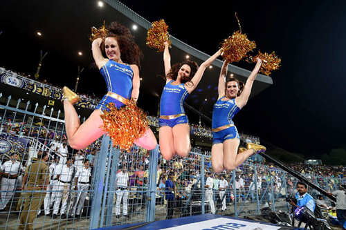 IPL 2015: Who cheers the best?