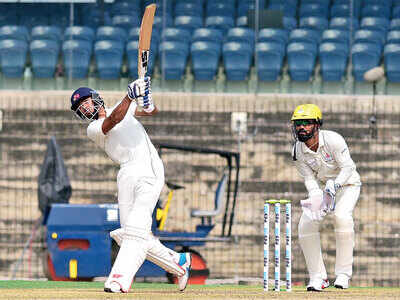 Aditya Tare twinkles for Mumbai against Tamil Nadu