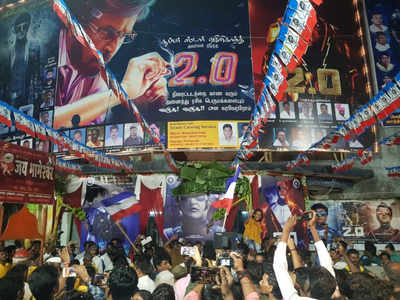 Rajinikanth, Akshay Kumar-starrer 2.0 releases, fans welcome the sci-fi