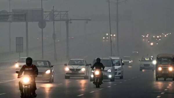 Delhi traffic cops kept on their toes as they crack down on GRAP IV violations