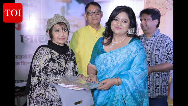 Radio never tires people out, says Sravanti Majumdar on World Radio Day