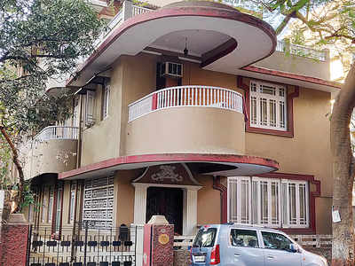 At Malabar Hill mansion, assault and prying CCTV in living quarters