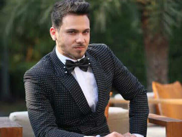 Singer Mickey Singh makes a romantic Indian debut