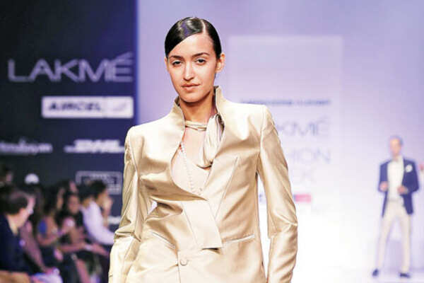 Go chic and stylish with humble pants
