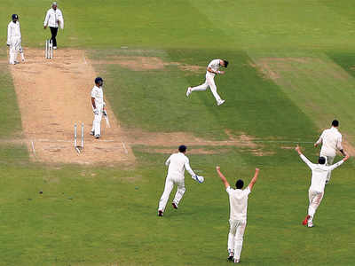 India fail English test; 4-1 victory for hosts