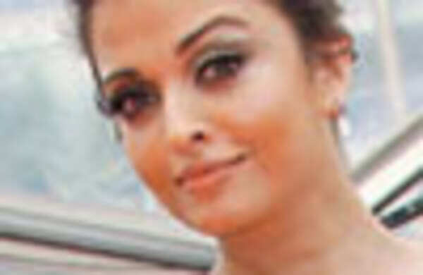 Madhur Bhandarkar's Aishwarya Rai starrer 'Heroine' on hold?