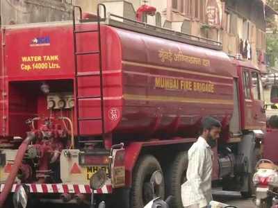 Fire breaks out at a slum in Byculla