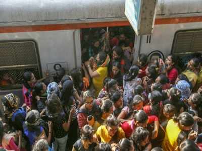 Woman falls off a crowded train at Mumbra, critically injured
