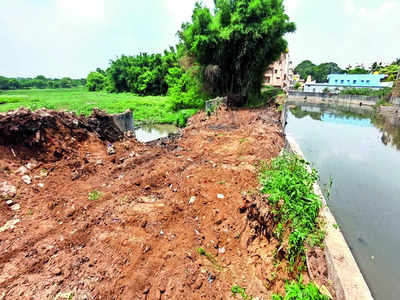 Notice to BBMP, KSPCB over sewage discharge