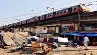Delhi: Supreme Court directs removal of 48,000 slum dwellings along rail tracks 