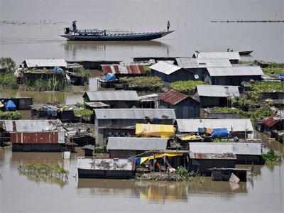 UP floods claim 72 lives, 21 lakh people hit in 24 districts