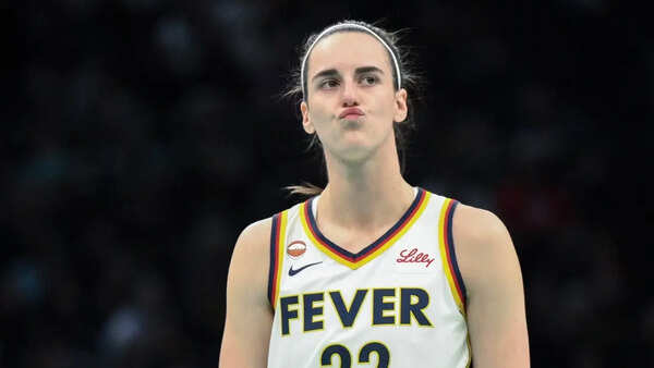 Caitlin Clark sends 3-word response mocking Indiana Fever’s PR nightmare following AI-assisted post