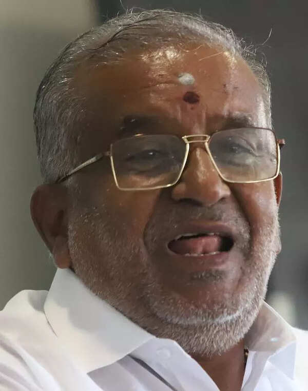 Poll battle for Chamundeshwari: GTD, Mahesh escalate JD(S) feud