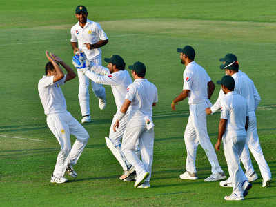 Pakistan vs Australia Live Cricket Score, 2nd Test, Day 2