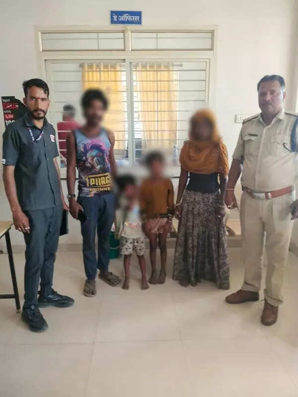 Two kids left at petrol pump reunited with family by Dial 112 in Neemuch