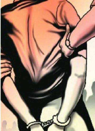Thane: Man booked for assaulting cops