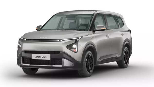 Kia Carens Clavis gets new HTE(EX) variant: Here's what has changed
