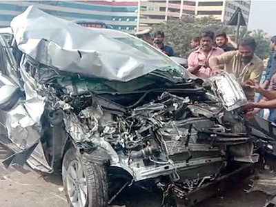 Car in Karnataka CM BSY's convoy jumps to opposite lane; 4 hurt
