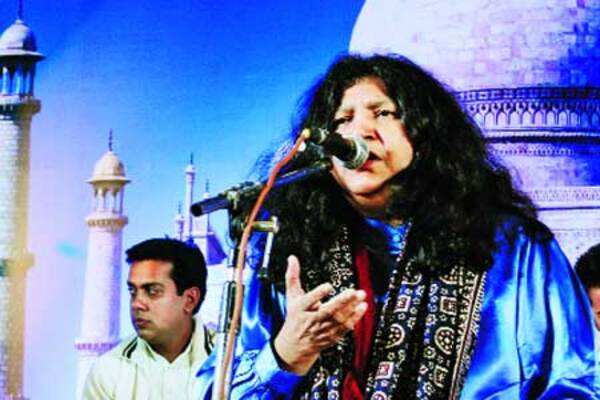 Abida Parveen  performs in Delhi at an event hosted by Vikramjit Sahney