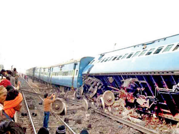 4 rail accidents in less than 12 hours, 7 killed, 11 injured