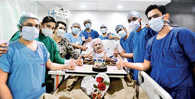 Hospital gifts Parsi woman 101st birthday celebrations