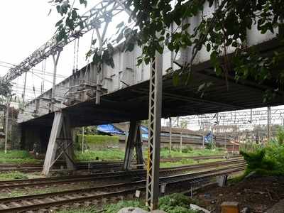 No heavy vehicles on Byculla bridge by mid of December