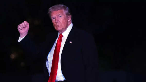 Marjorie Taylor Greene, Ro Khanna, Schumer call for 25th Amendment to remove Trump: 'Not a single bomb has...'