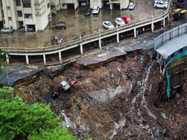 Wadala cave-in: IIT team suggests steel struts, parking curbs for now