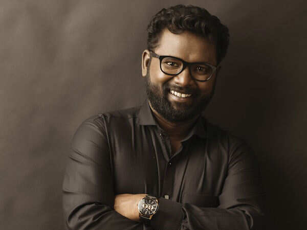 Neruppu Da lyricist turns director with a film on women’s cricket