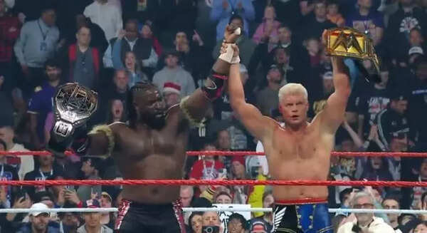 WWE Saturday Night’s Main Event Results: Cody Rhodes wins the Champion vs. Champion match