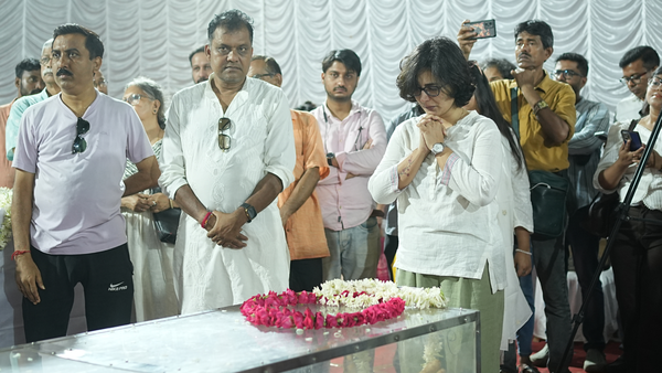 Tollywood bids an emotional adieu to Anik Dutta