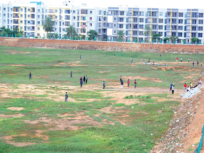 Bengaluru, believe it or not: This is a lake, and it stinks