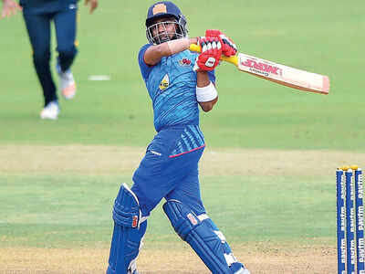 Prithvi Shaw takes Mumbai into final