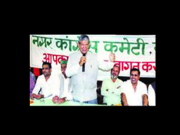 Mob violence dividing nation: Harish Rawat