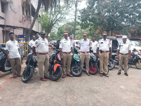 10 youths held for stunt riding on Vizag roads