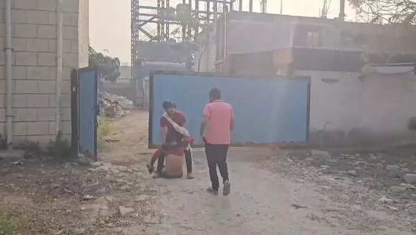 Four affected by gas leak in Valsad