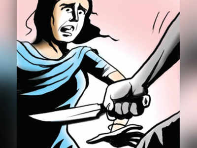 Man attacks wife, escapes with her money, jewels