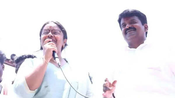 Tamil Nadu polls: Candidates turn to family members to strike a chord