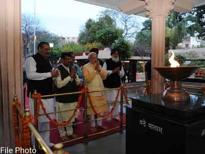 100 years of Jallianwala Bagh massacre: PM Modi, President Kovind and Rahul Gandhi pay tribute to victims