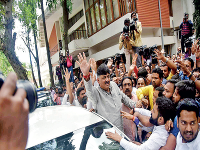 Arrest clouds loom over DK Shivakumar in Delhi