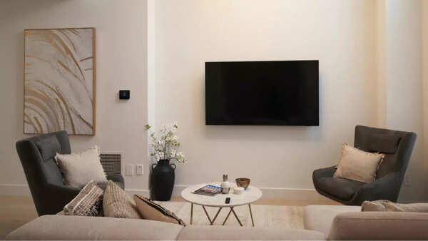 Onida Karaoke Smart TVs Compared: Turn Your Living Room Into a Karaoke Stage