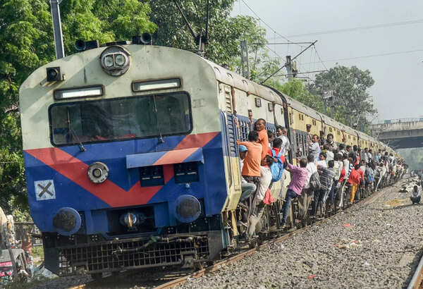 Non-interlocking work at Neura hits train services on Patna–DDU route